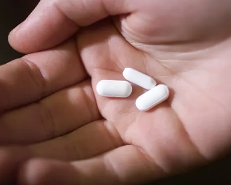 Low-Dose Aspirin Demonstrates Major Benefit in Stopping Bowel Cancer Return, Research Finds